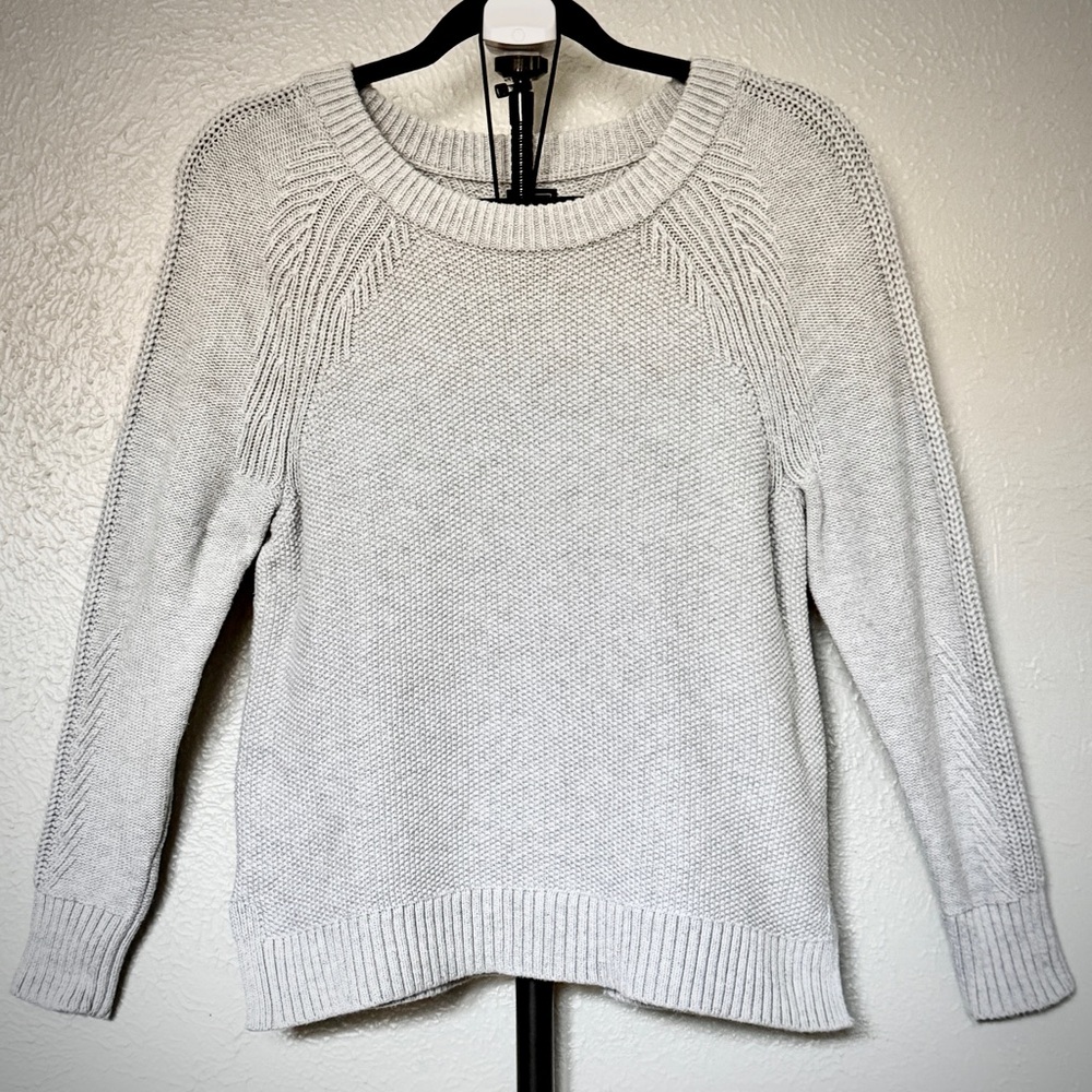 GAP Heather Gray Women's Crew Neck Sweater